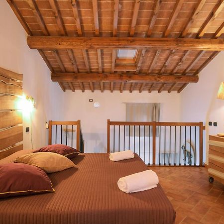 San Ruffino Apartments Lari Exterior photo