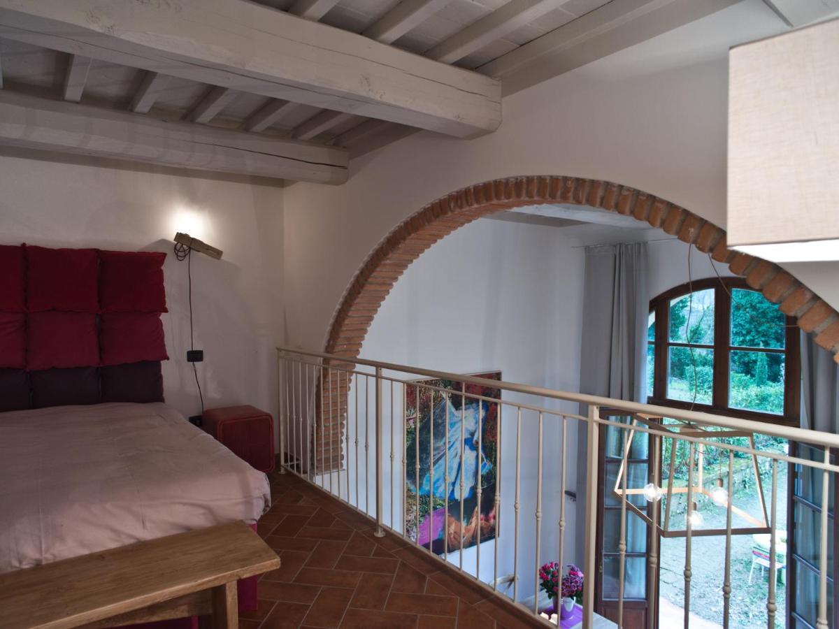 San Ruffino Apartments Lari Exterior photo