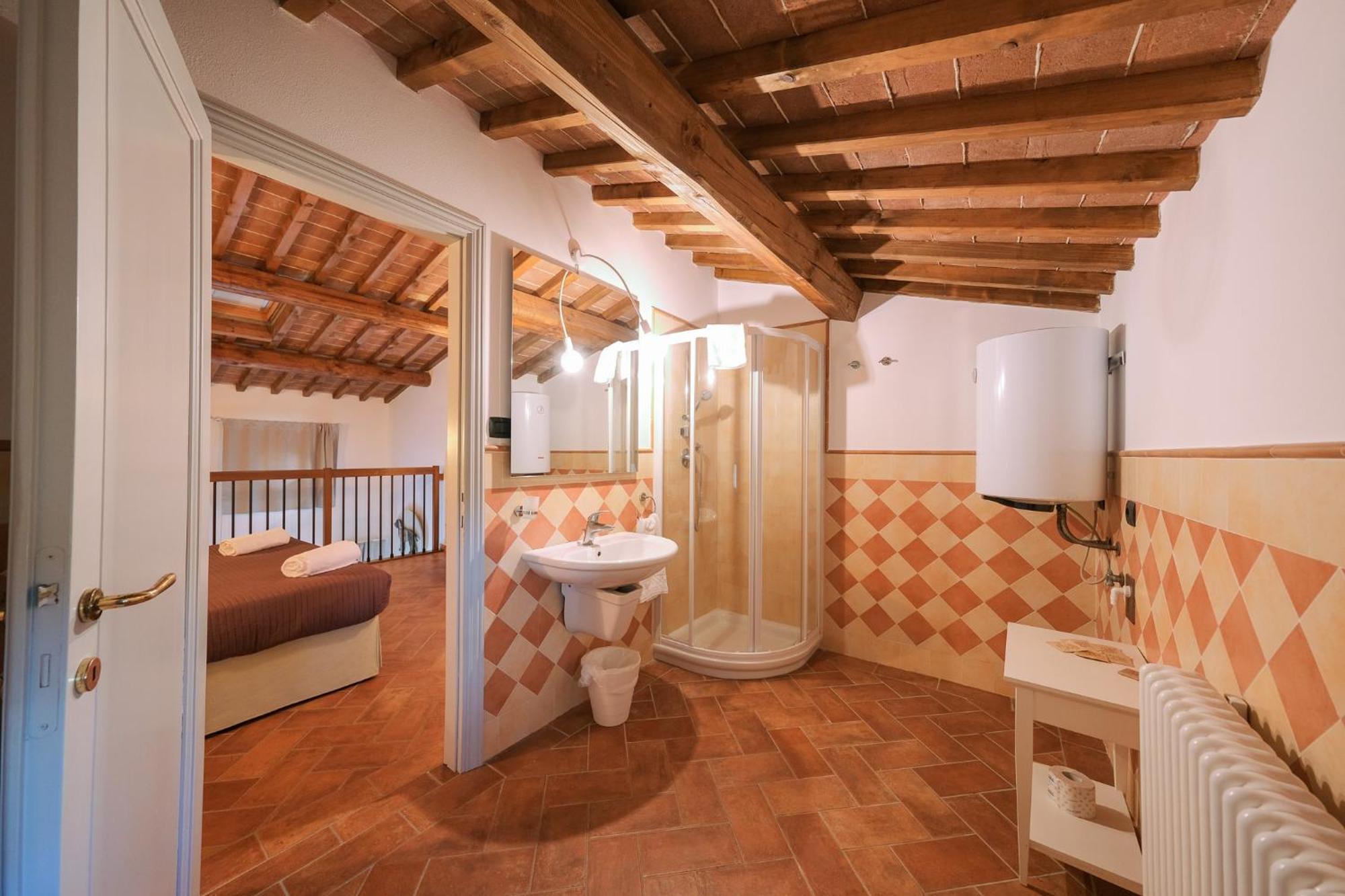 San Ruffino Apartments Lari Exterior photo