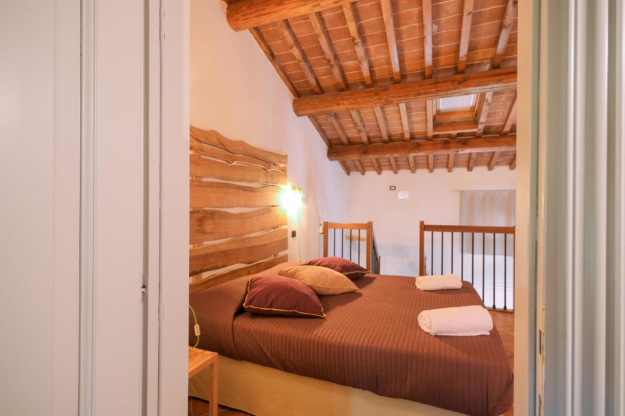 San Ruffino Apartments Lari Exterior photo
